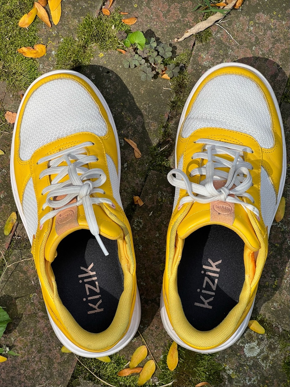 KIZIK sneakers 💛 Women’s 8 Wide